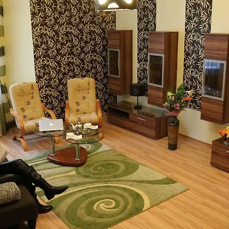 Goethe U Tri Moureninu Hotel 4*