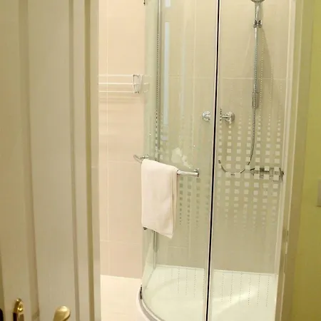 Goethe U Tri Moureninu Hotel