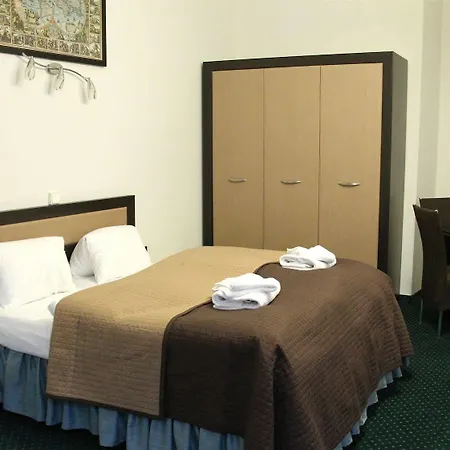 Goethe U Tri Moureninu 4*